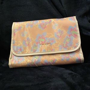 Nine West hanging toiletry bag